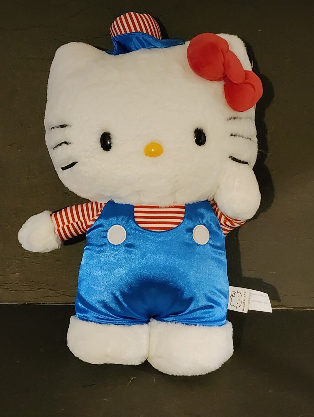Hello Kitty 4th Of July Greeter 2026 Exclusive 18in -NEW